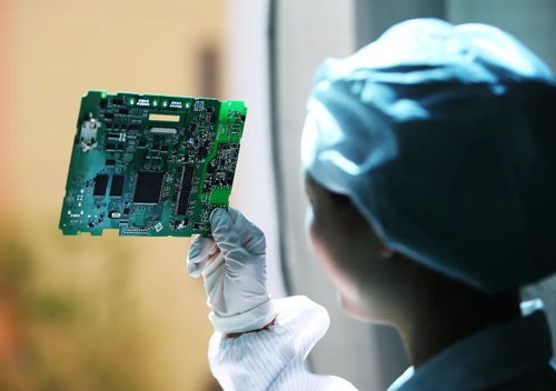 王寧引領(lǐng)新材料技術(shù)開發(fā) 譜寫東方之珠與高原明珠的珠聯(lián)璧合新篇章